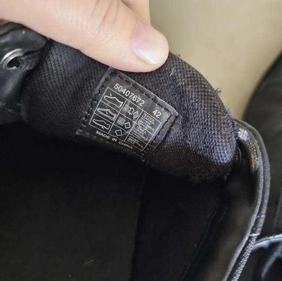 Hugo BOSS Black Suede Leather Logo classic retro sneakers size 42 - Picture 11 of 11